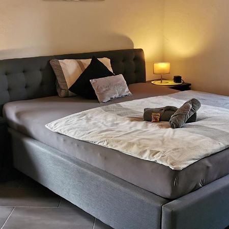 Ferienwohnung Strata Montana Бенсхайм Екстериор снимка