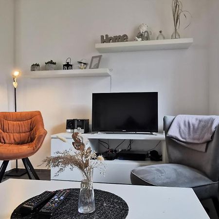 Ferienwohnung Strata Montana Бенсхайм Екстериор снимка